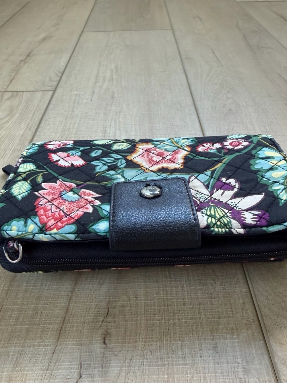 Vera Bradley Black Quilted Floral Snap Wristlet - Picture 7 of 8
